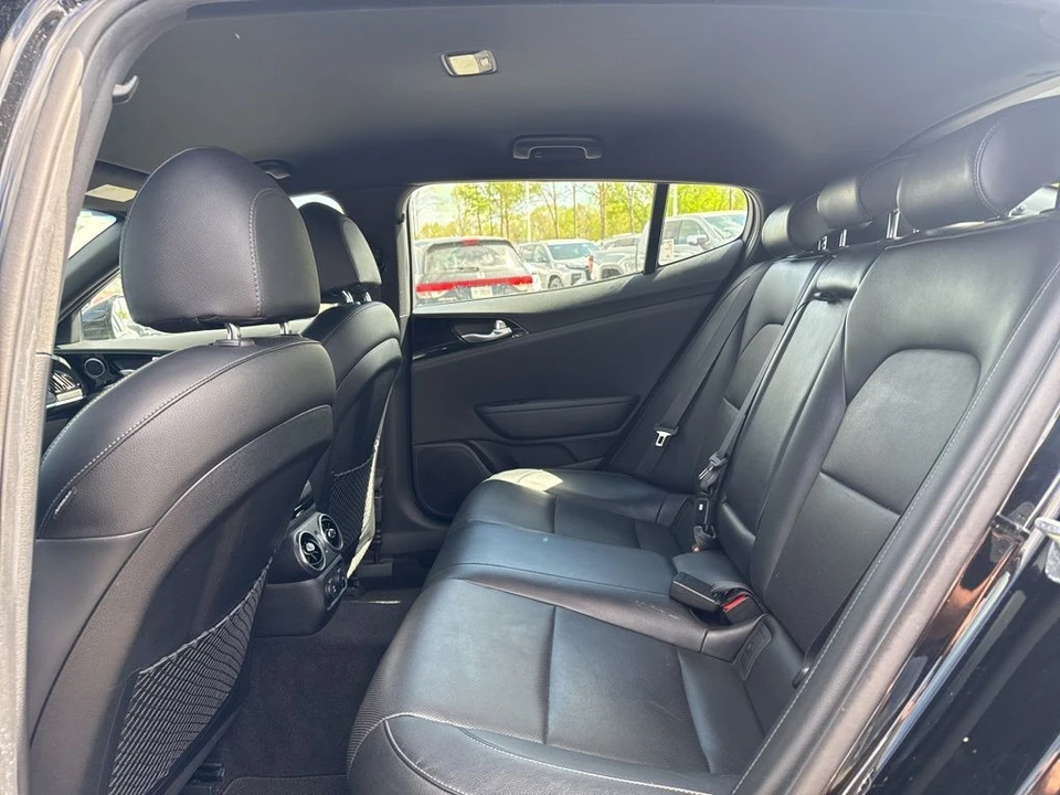 2020 Kia Stinger - Image 12 of 31