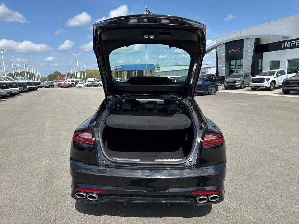 2020 Kia Stinger - Image 28 of 31