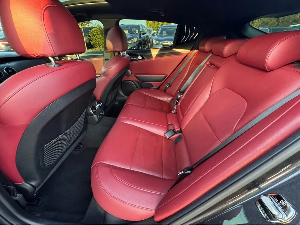 2020 Kia Stinger GT - Image 16 of 17