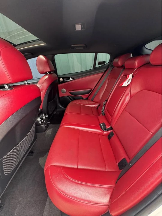 2020 Kia Stinger GT - Image 12 of 13
