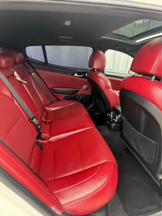 2020 Kia Stinger GT - Image 11 of 13