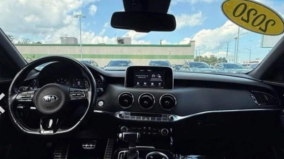 2020 Kia Stinger GT - Image 11 of 14