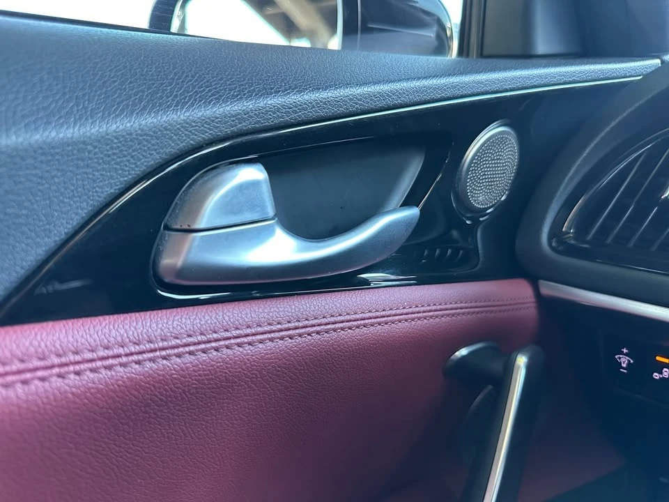 2020 Kia Stinger - Image 18 of 20