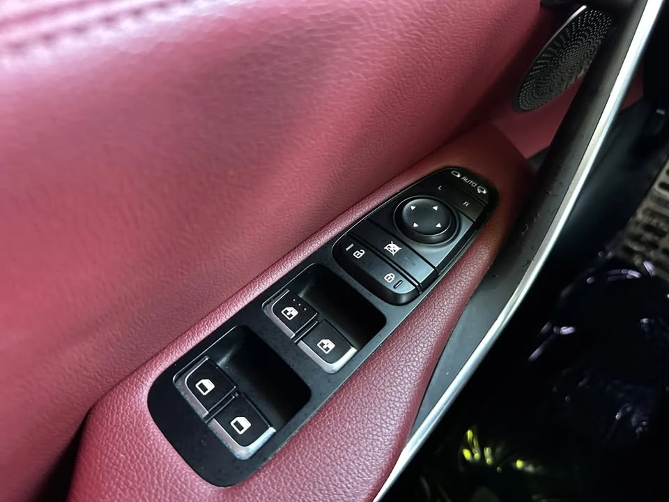 2020 Kia Stinger - Image 17 of 20