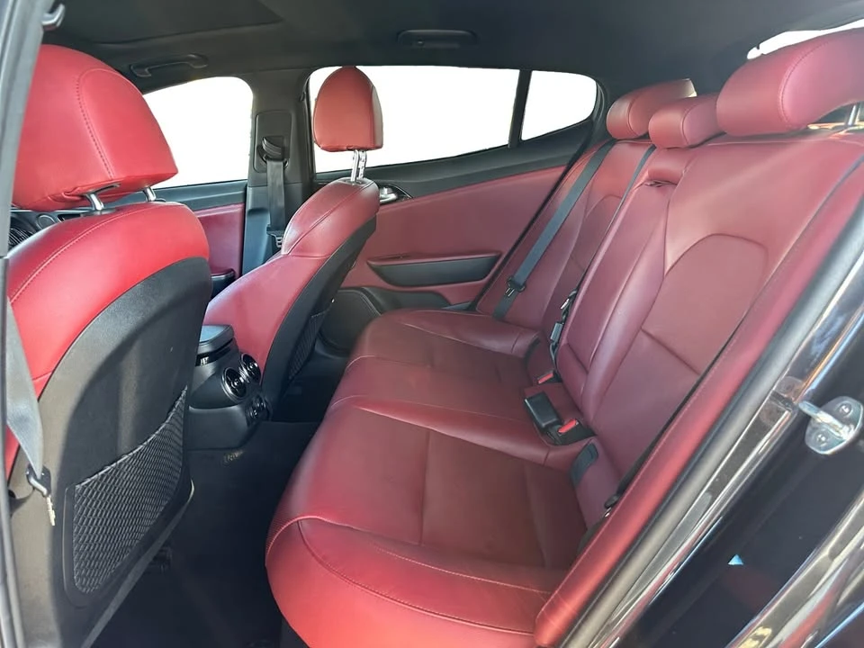 2020 Kia Stinger - Image 13 of 20