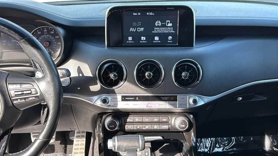 2020 Kia Stinger GT - Image 19 of 20