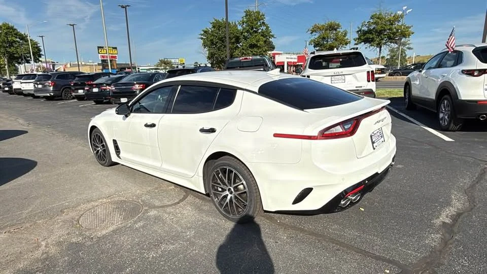2020 Kia Stinger GT - Image 5 of 20