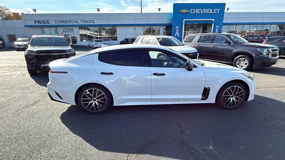 2020 Kia Stinger GT - Image 8 of 20