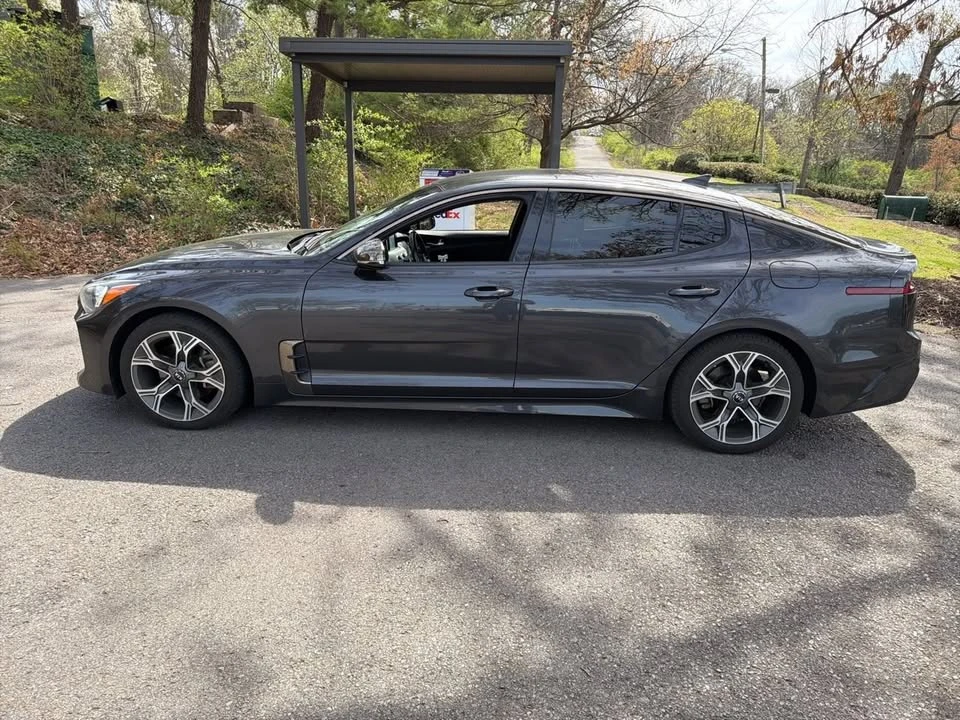 2020 Kia Stinger - Image 6 of 9