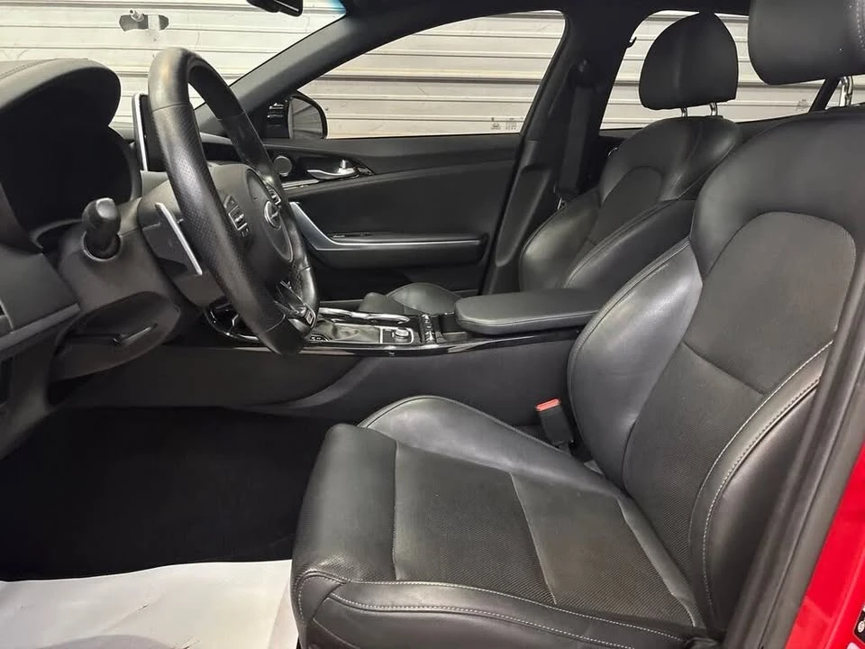 2020 Kia Stinger - Image 10 of 19