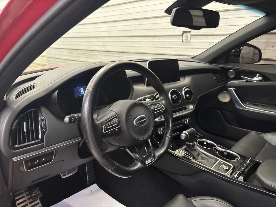 2020 Kia Stinger - Image 14 of 19