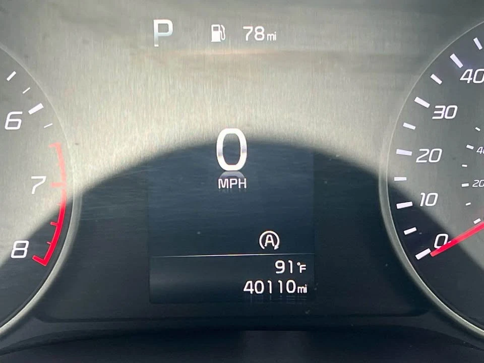 2020 Kia Stinger - Image 14 of 16