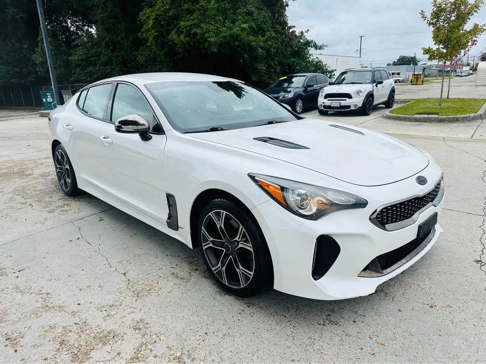 2020 Kia Stinger GT - Image 2 of 11