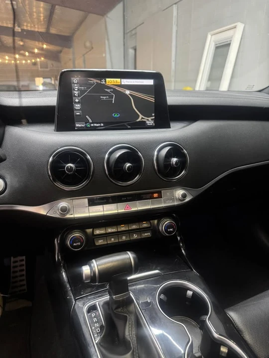 2020 Kia Stinger GT - Image 11 of 18