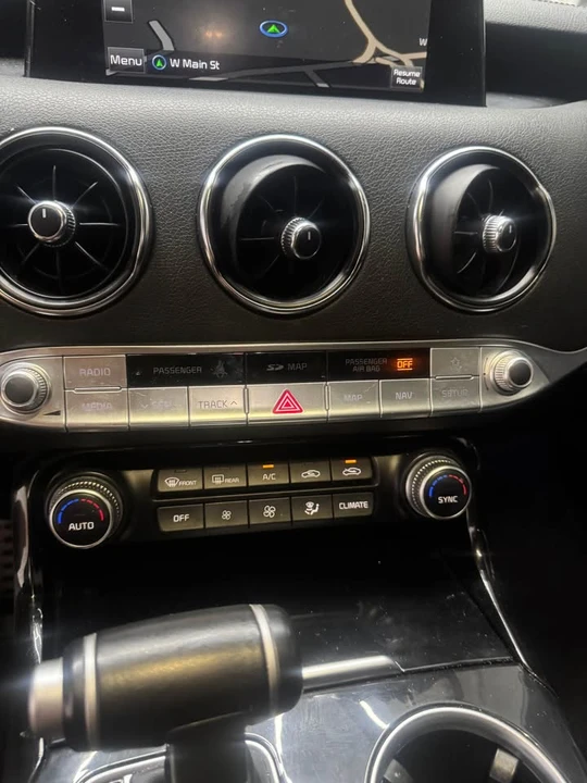 2020 Kia Stinger GT - Image 12 of 18