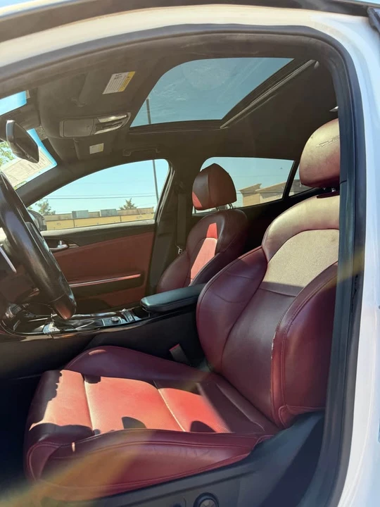 2020 Kia Stinger GT - Image 8 of 12