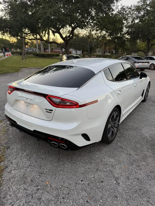 2020 Kia Stinger GT - Image 8 of 15