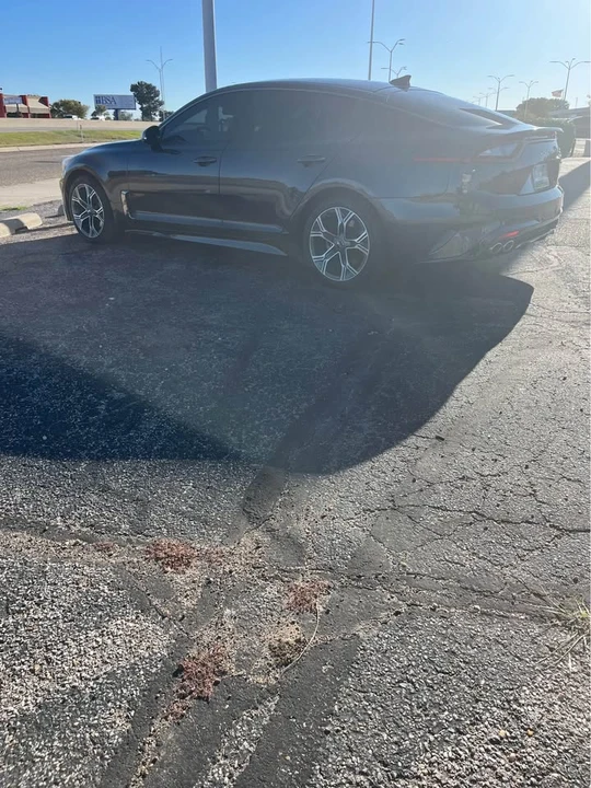 2020 Kia Stinger - Image 3 of 7