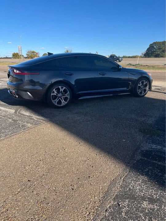 2020 Kia Stinger - Image 2 of 7