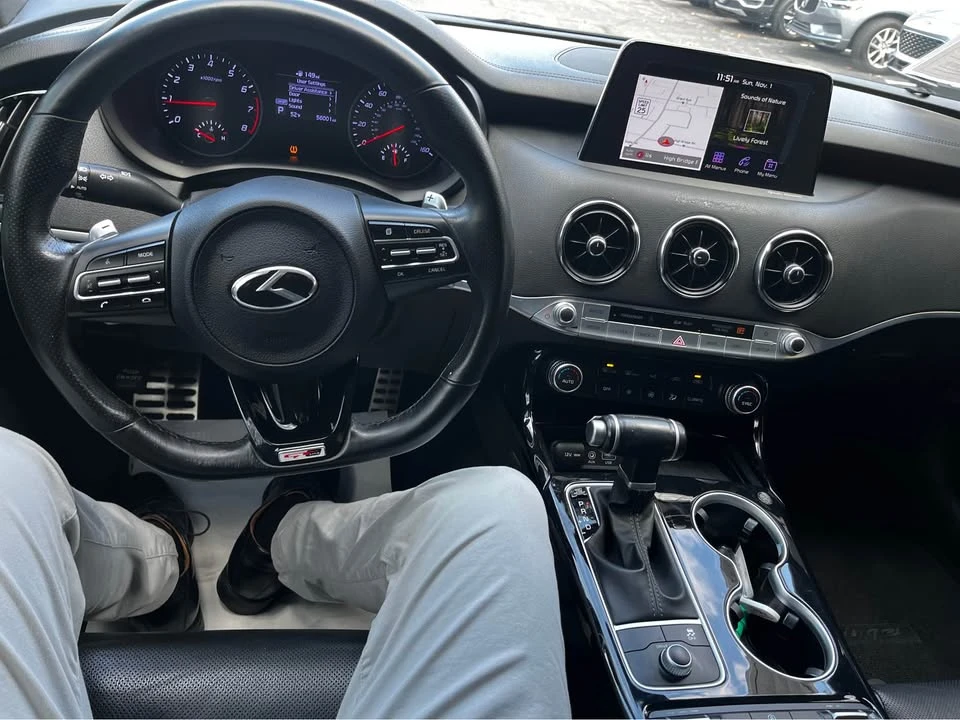 2020 Kia Stinger GT - Image 8 of 12