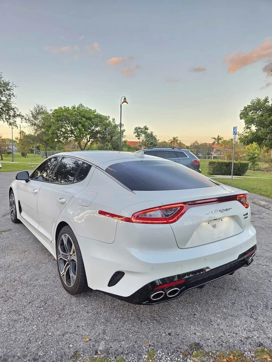 2020 Kia Stinger - Image 3 of 12