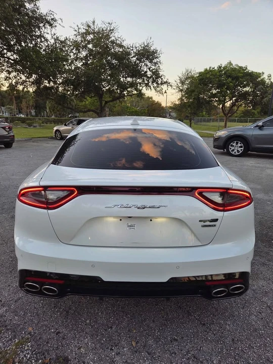 2020 Kia Stinger - Image 8 of 12