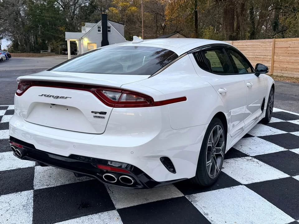 2020 Kia Stinger - Image 6 of 16