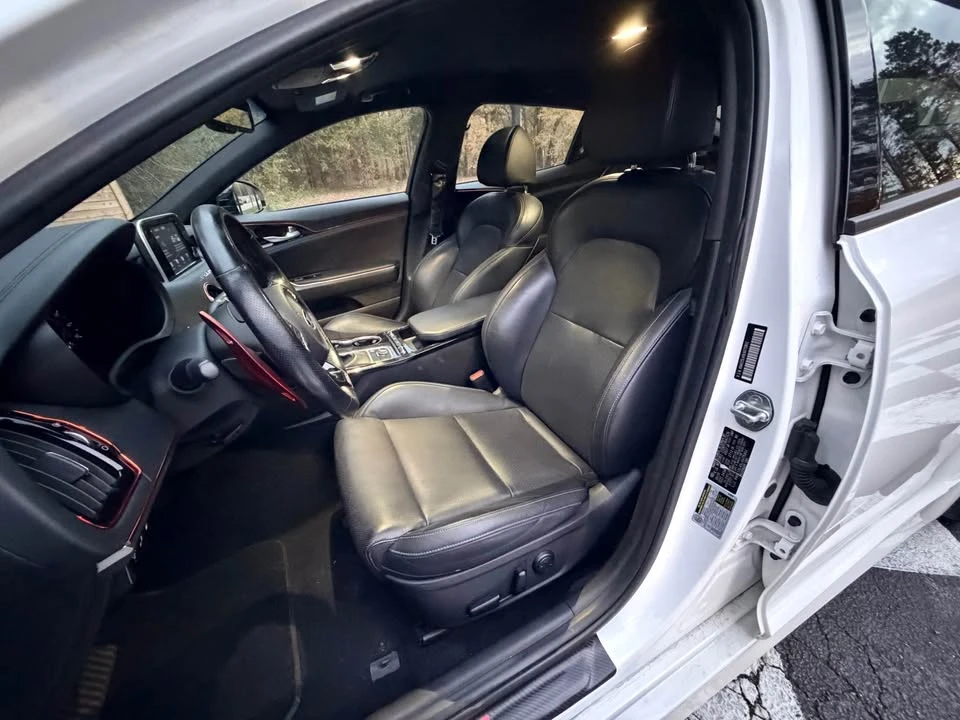 2020 Kia Stinger - Image 11 of 16