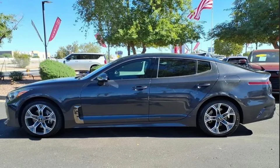 2020 Kia Stinger GT - Image 4 of 17