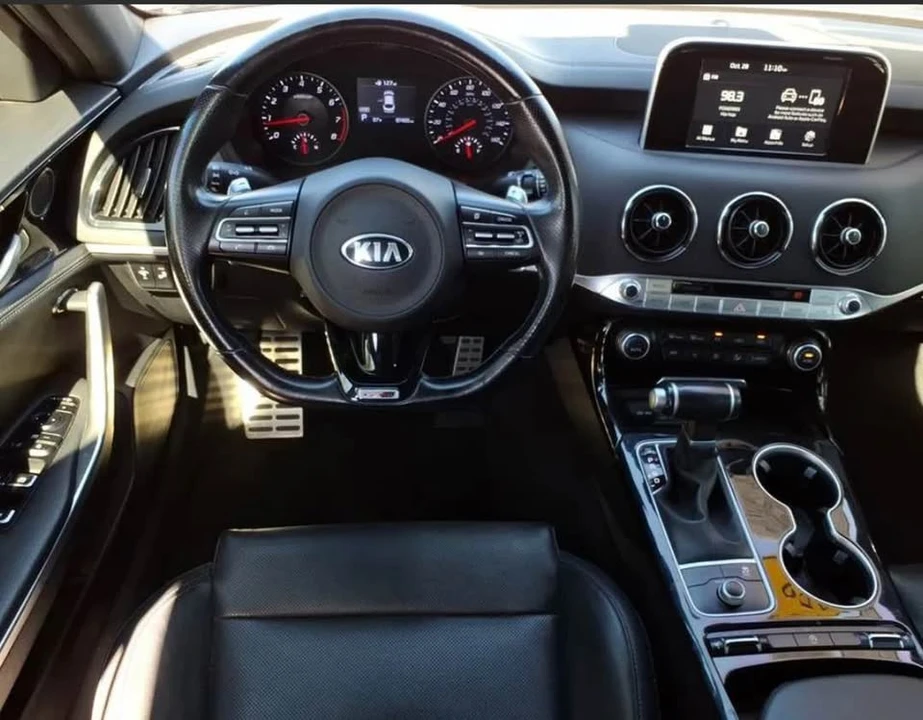 2020 Kia Stinger GT - Image 14 of 17