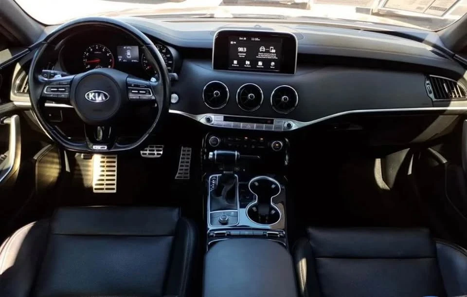 2020 Kia Stinger GT - Image 15 of 17