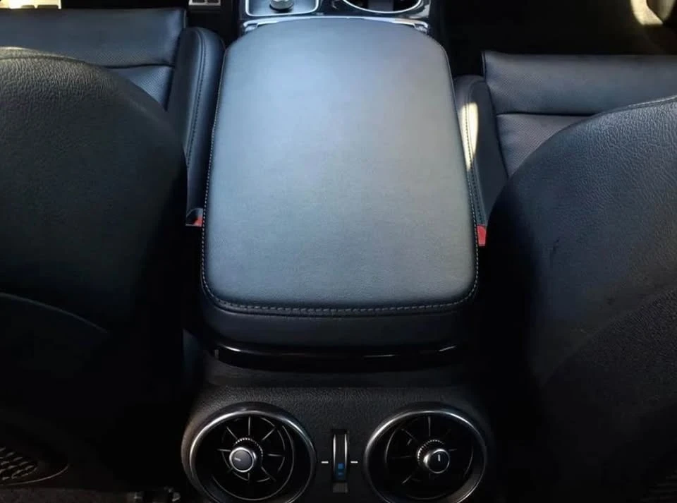2020 Kia Stinger GT - Image 16 of 17