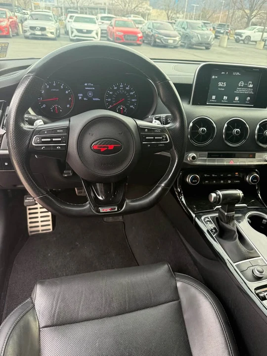 2020 Kia Stinger GT - Image 13 of 19