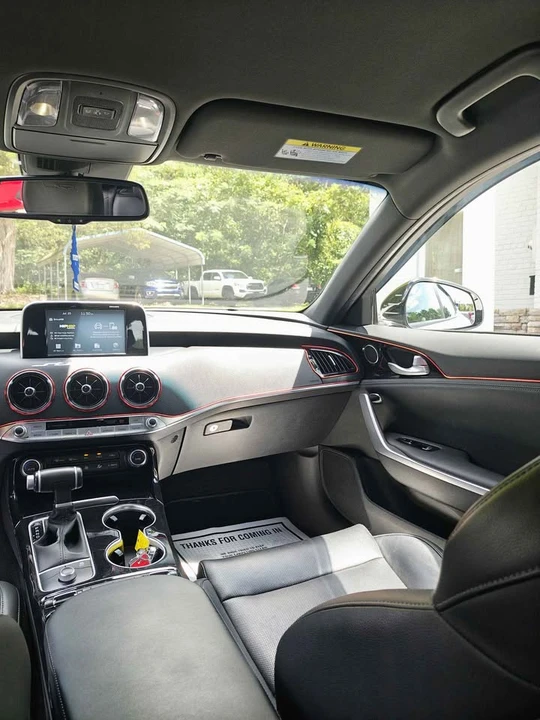 2020 Kia Stinger GT - Image 7 of 10