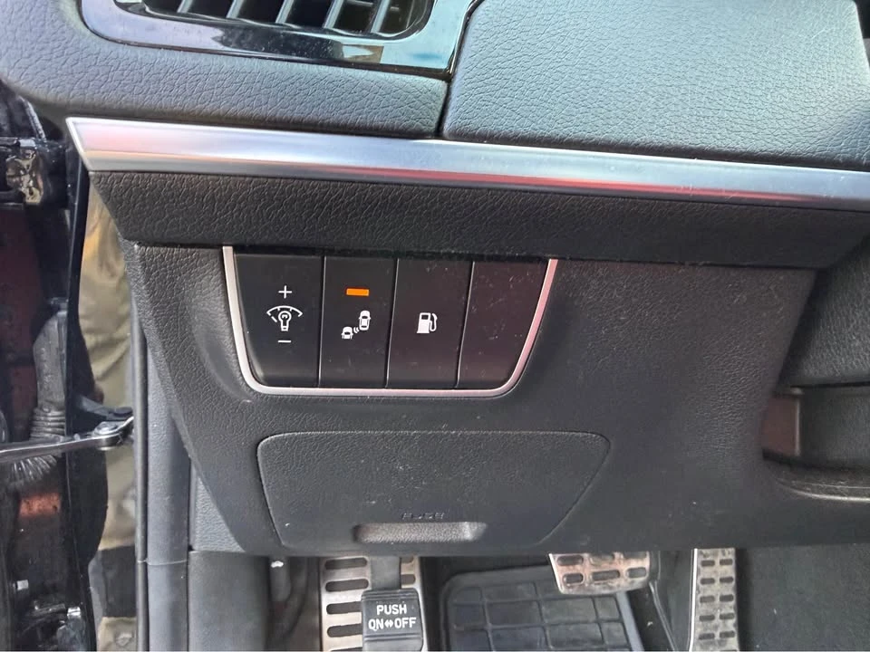 2020 Kia Stinger GT - Image 8 of 14