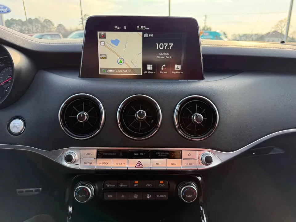 2020 Kia Stinger GT - Image 10 of 14