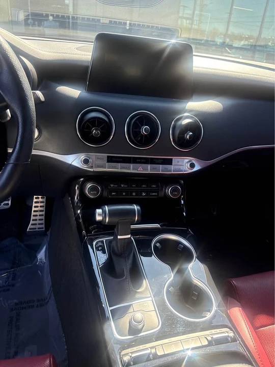 2020 Kia Stinger GT - Image 11 of 14