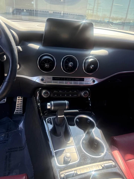 2020 Kia Stinger GT - Image 10 of 14