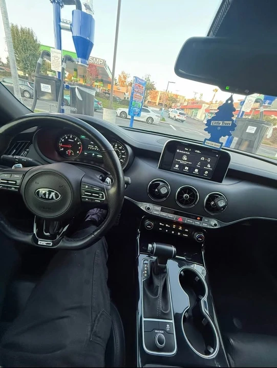 2020 Kia Stinger GT - Image 4 of 4