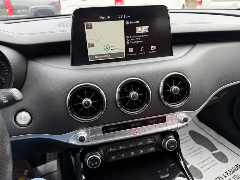 2020 Kia Stinger GT - Image 13 of 16