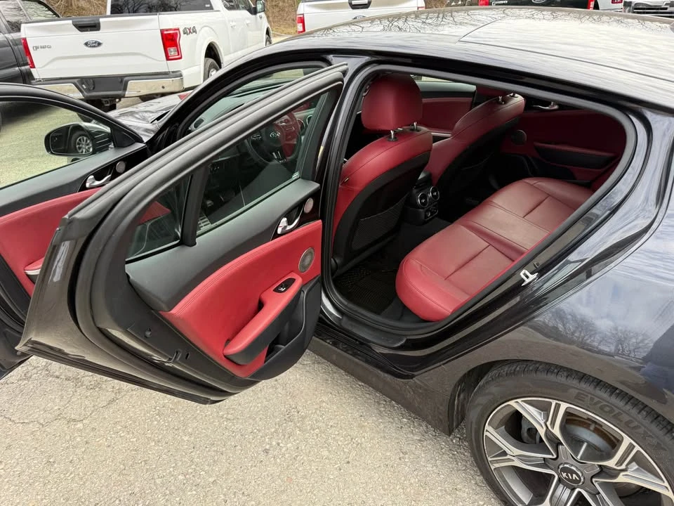 2020 Kia Stinger GT - Image 7 of 16