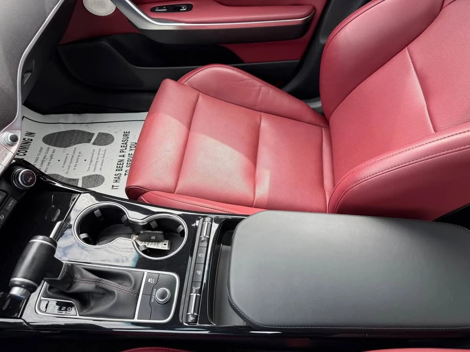 2020 Kia Stinger GT - Image 14 of 16