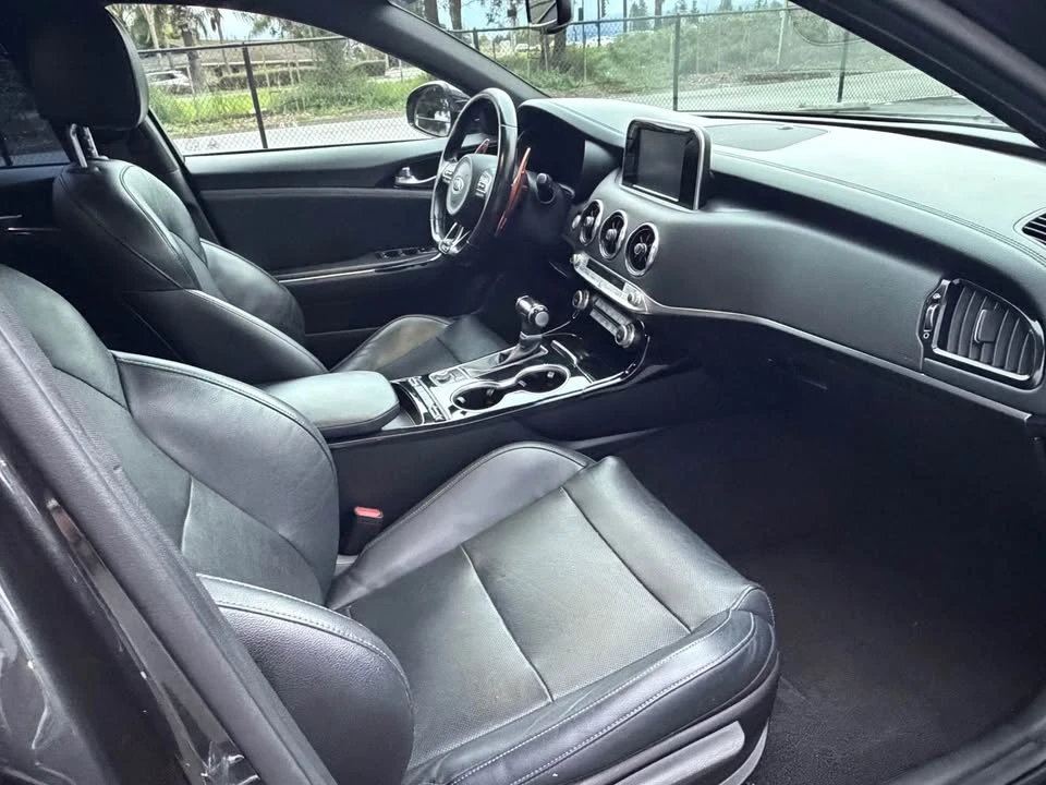 2020 Kia Stinger GT - Image 10 of 20