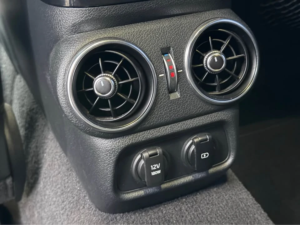 2020 Kia Stinger GT - Image 18 of 20