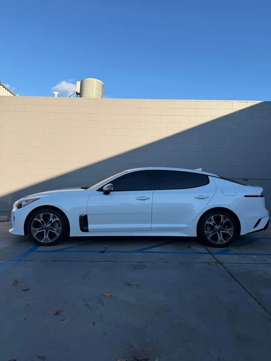 2020 Kia Stinger - Image 2 of 8