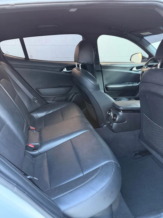 2020 Kia Stinger - Image 7 of 8