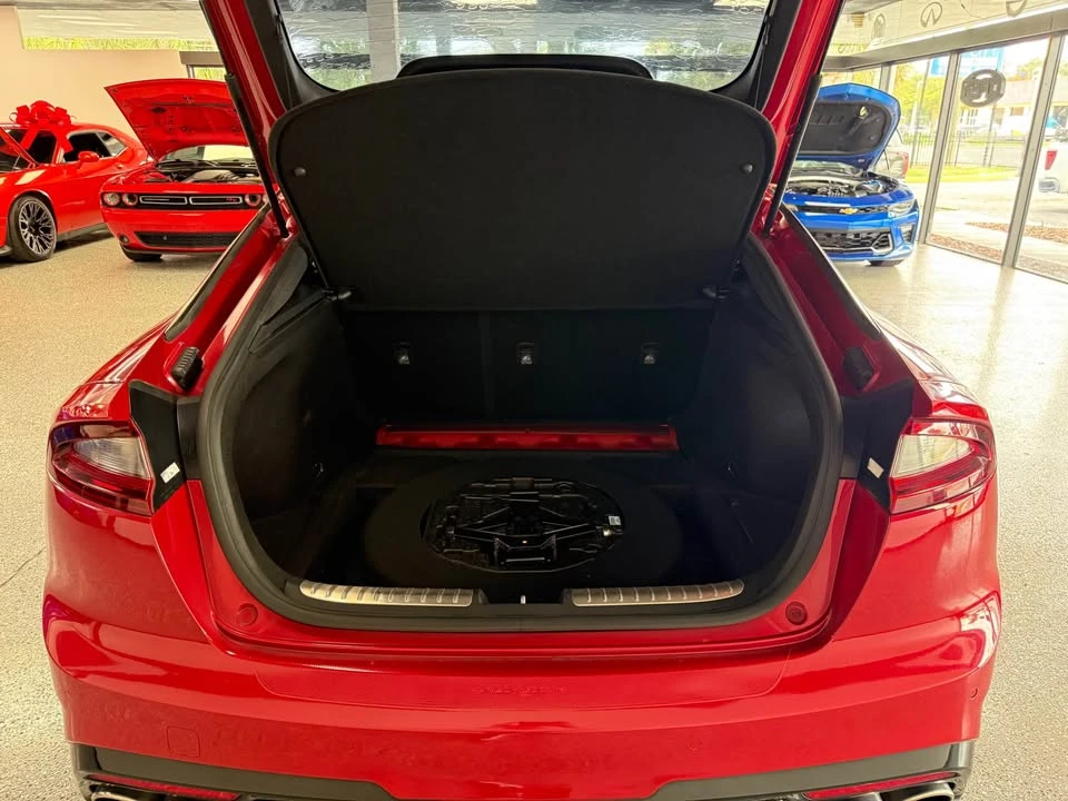 2020 Kia Stinger - Image 13 of 17