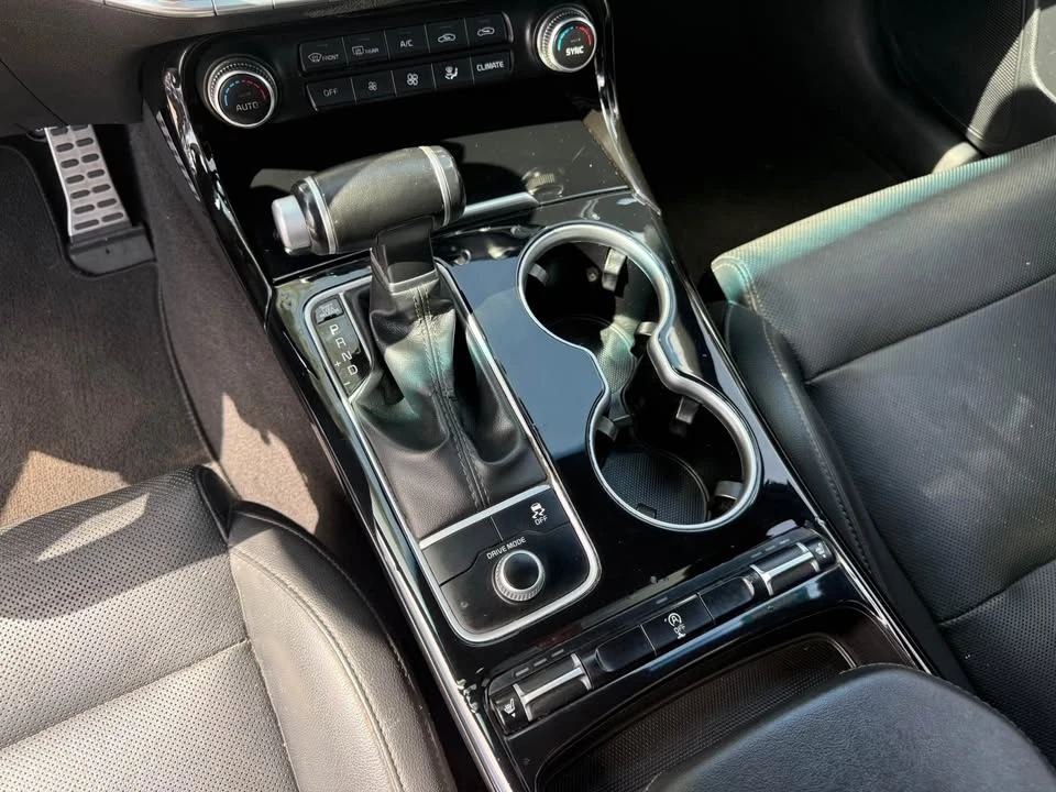 2020 Kia Stinger GT - Image 10 of 16