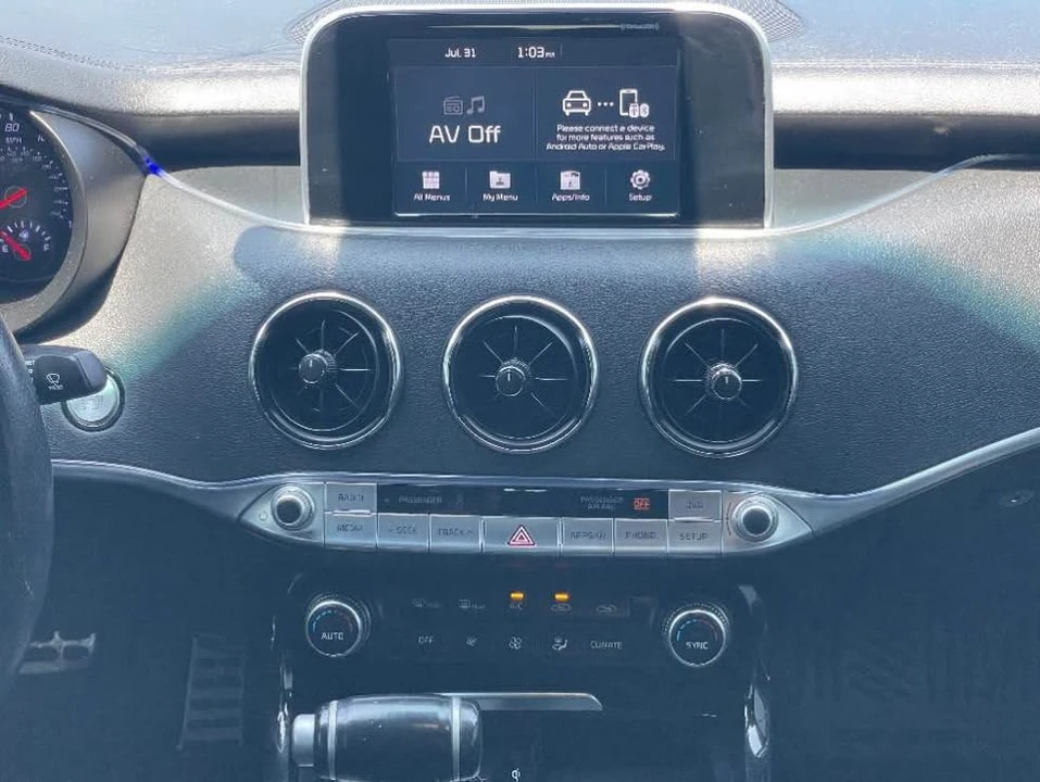 2020 Kia Stinger GT - Image 10 of 16