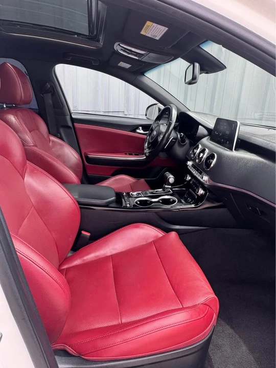 2020 Kia Stinger GT - Image 10 of 13